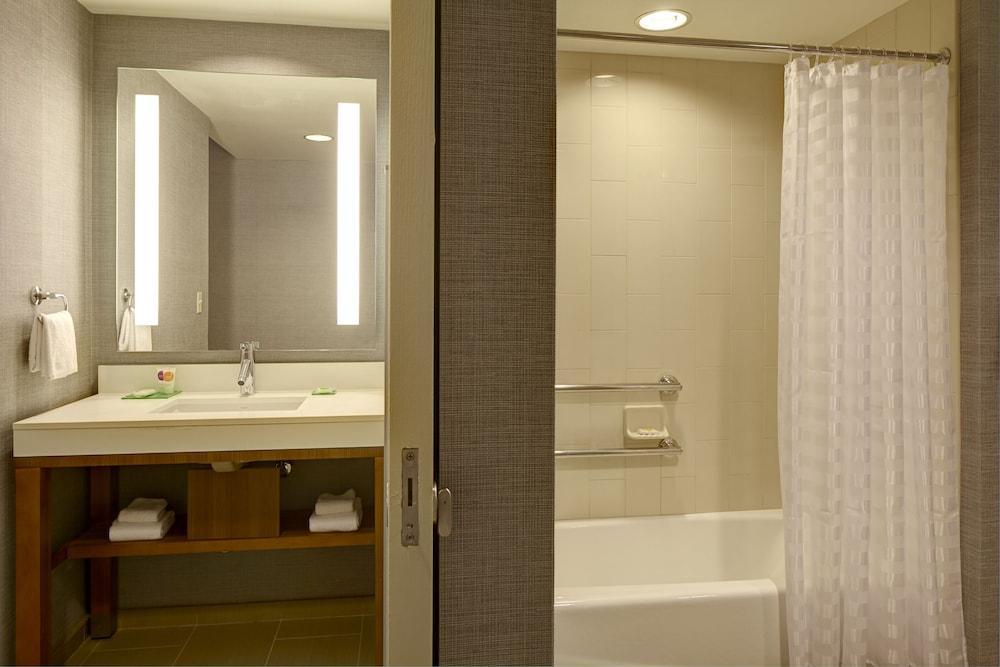 Hyatt Place Columbus-North Exterior photo